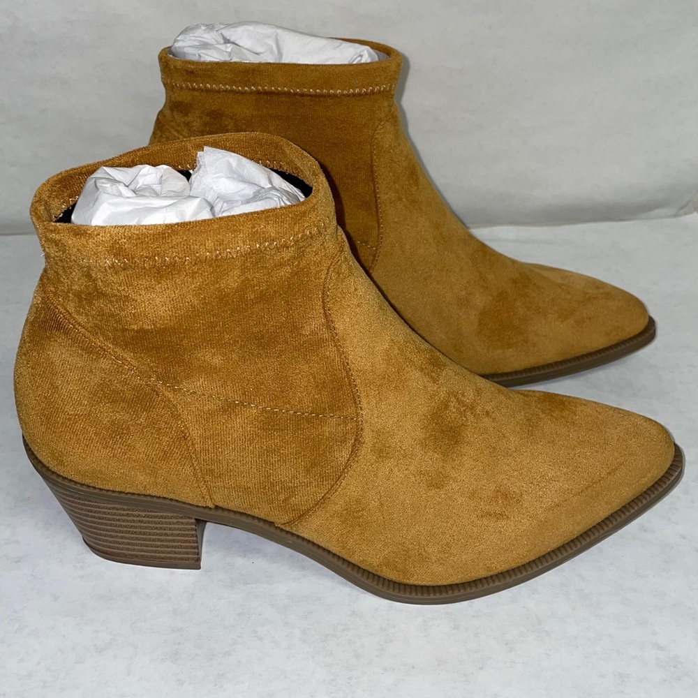 NWOT AE Western Bootie